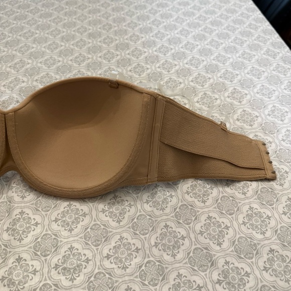 Victoria’s Secret BODY BY VICTORIA LINED STRAPLESS Size 36DD - Picture 5 of 11